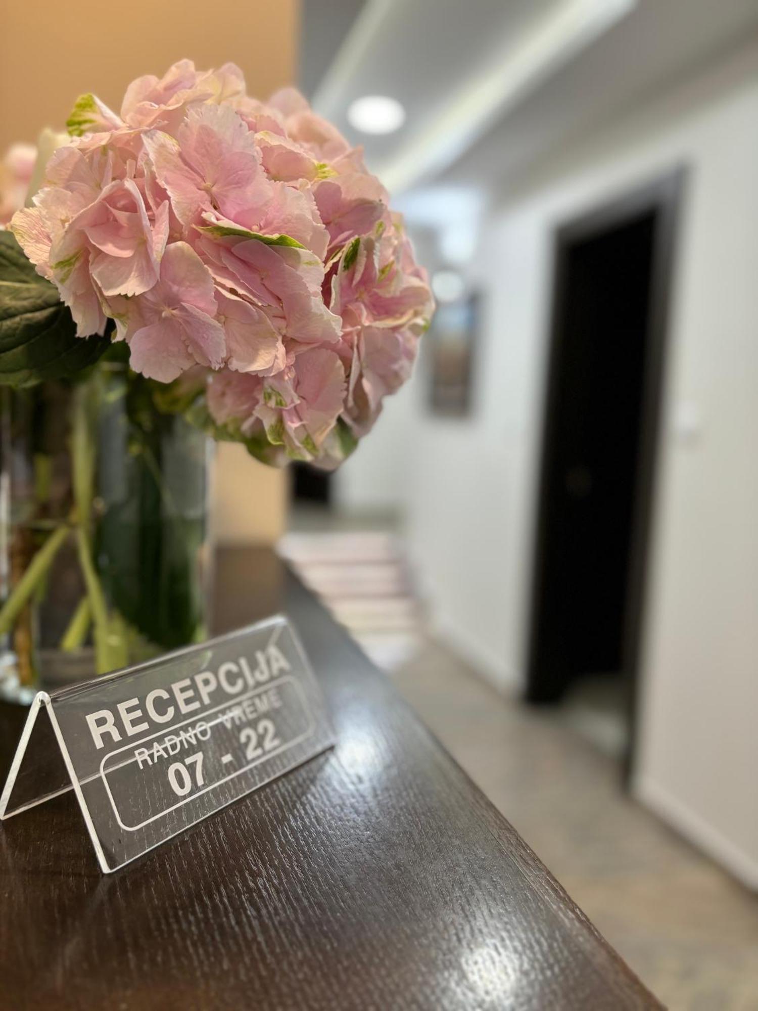 Bed and Breakfast Atrium Sremska Mitrovica Esterno foto