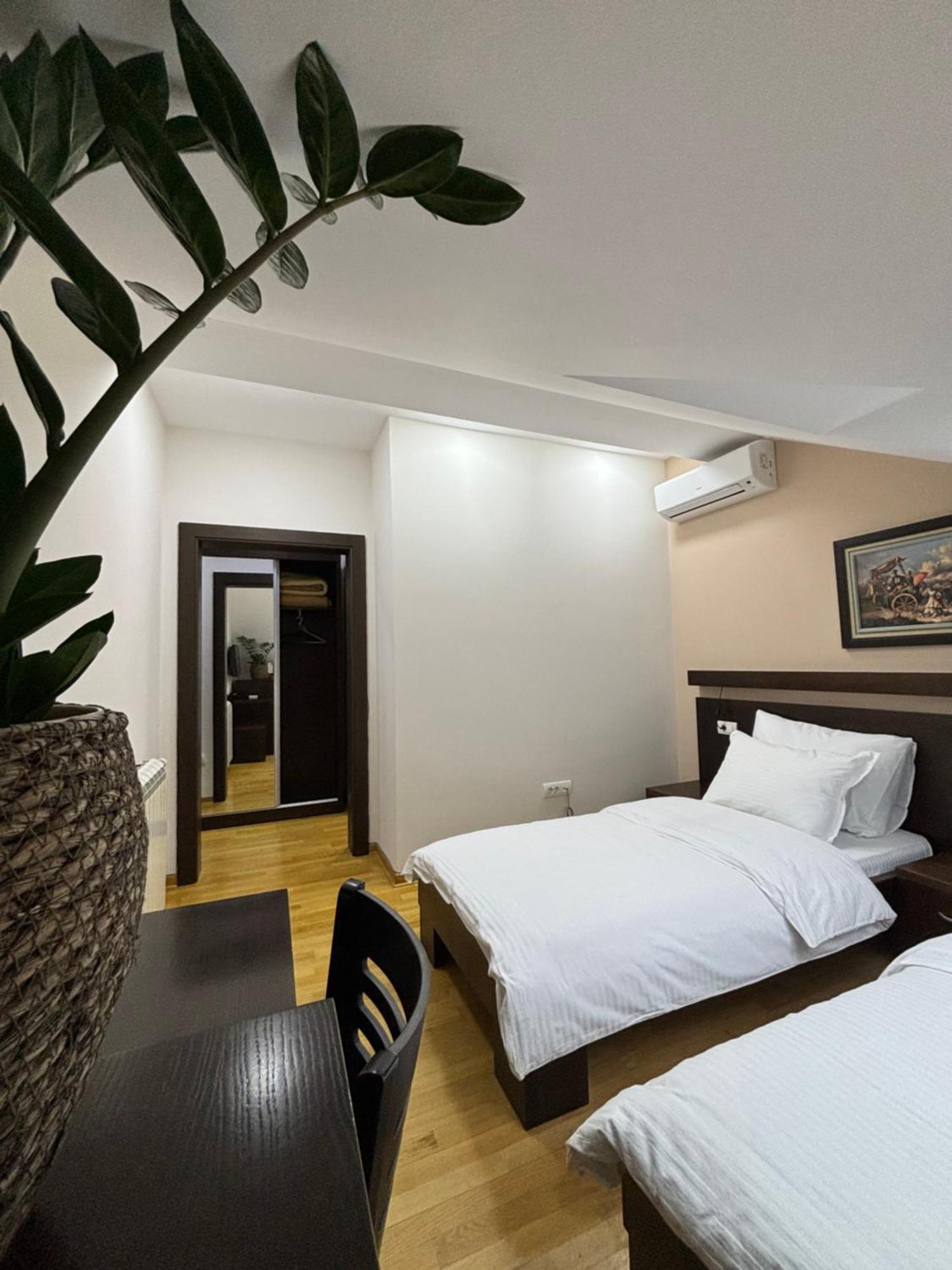 Bed and Breakfast Atrium Sremska Mitrovica Esterno foto