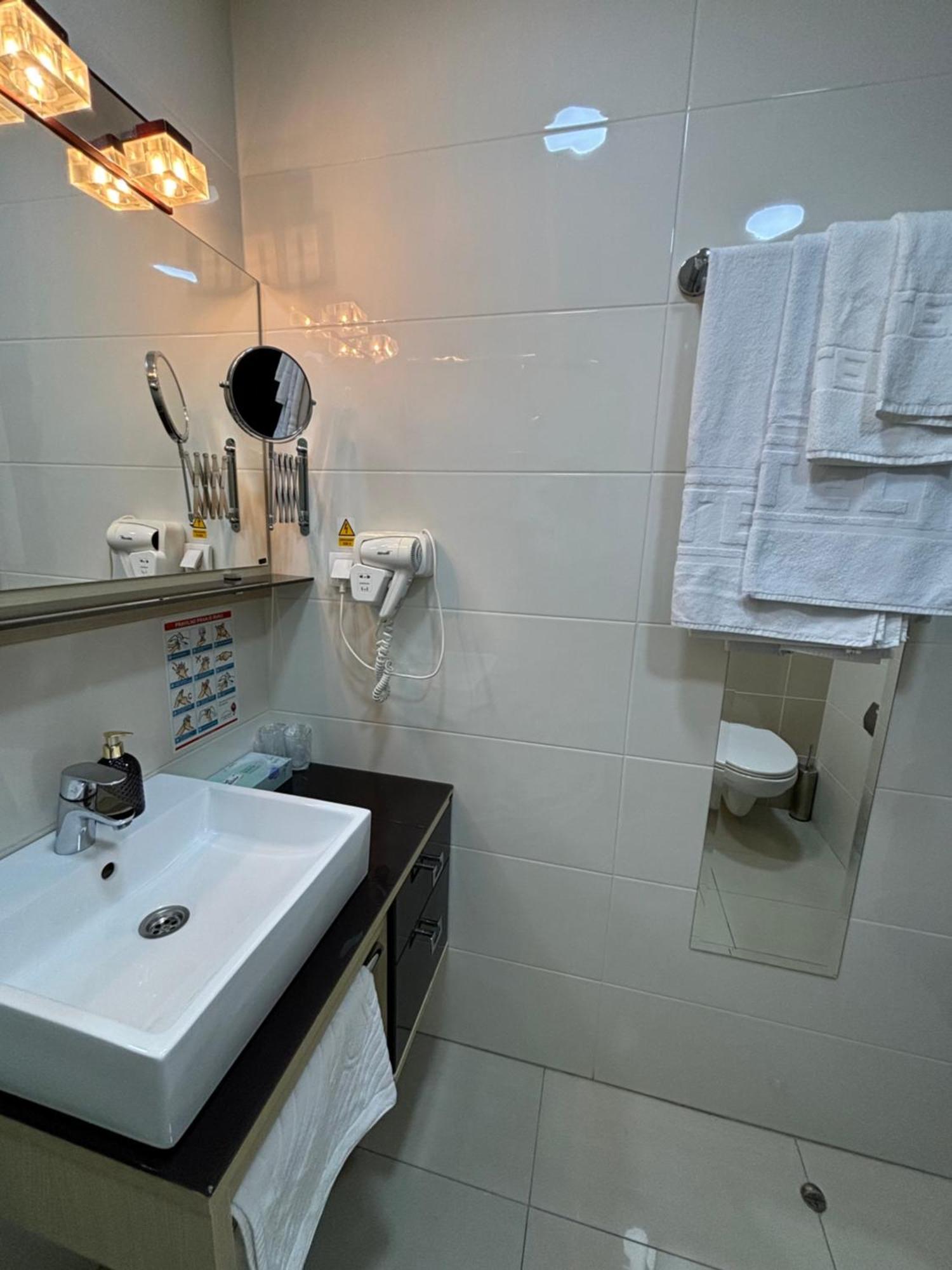 Bed and Breakfast Atrium Sremska Mitrovica Esterno foto