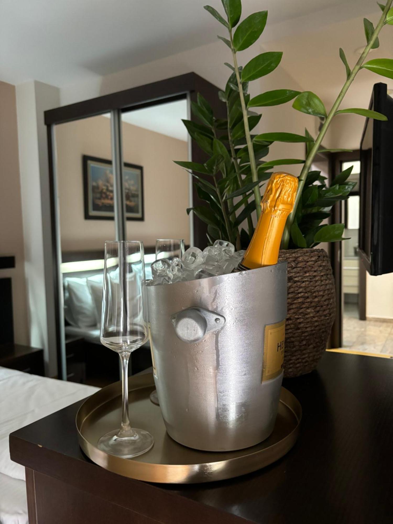 Bed and Breakfast Atrium Sremska Mitrovica Esterno foto